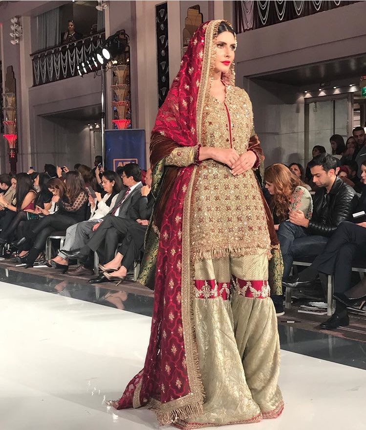StyleOnSet's tweet photo. Lovely traditional bridal look by #Aasme #PFW10 #LIVE #styleonset https://t.co/QB49Fq2Ed3