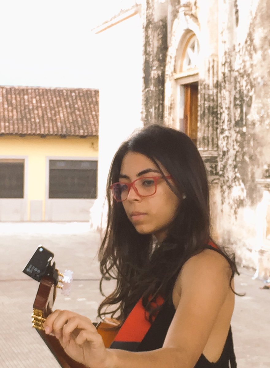 agurto_alvaro's tweet photo. #Fidcan Probando sonido @8anarodriguez #Granada Festival Internacional de Cantautoras Atrio Iglesia La Merced 7:PM gratis https://t.co/QyP11OdO38