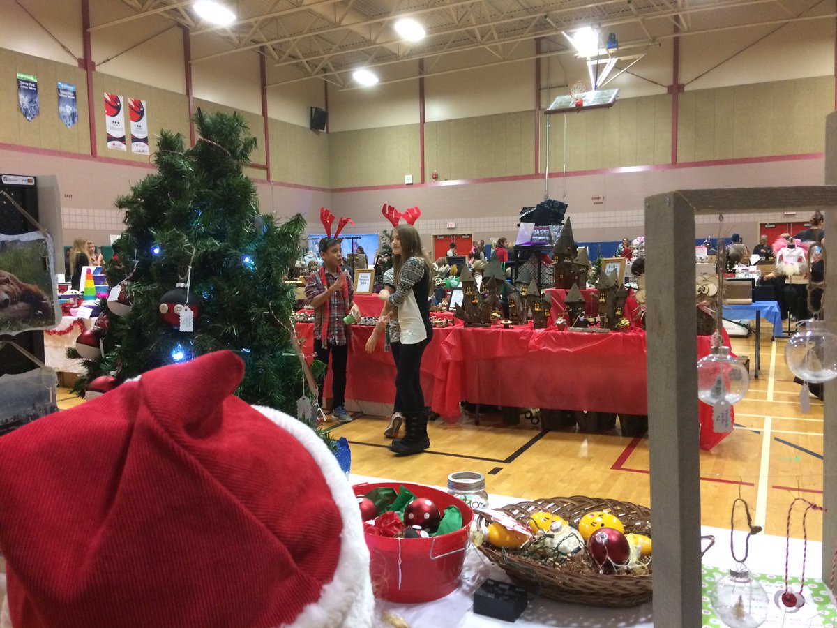 Until 3 pm! Pacific Way craft fair. Lots of vendors including original crafters and baking :)  #kamloops