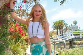 Thanks to all my new followers, do y'all want a high five,  a hug,  a fucking cookie? Let's chat and tell me what you want!