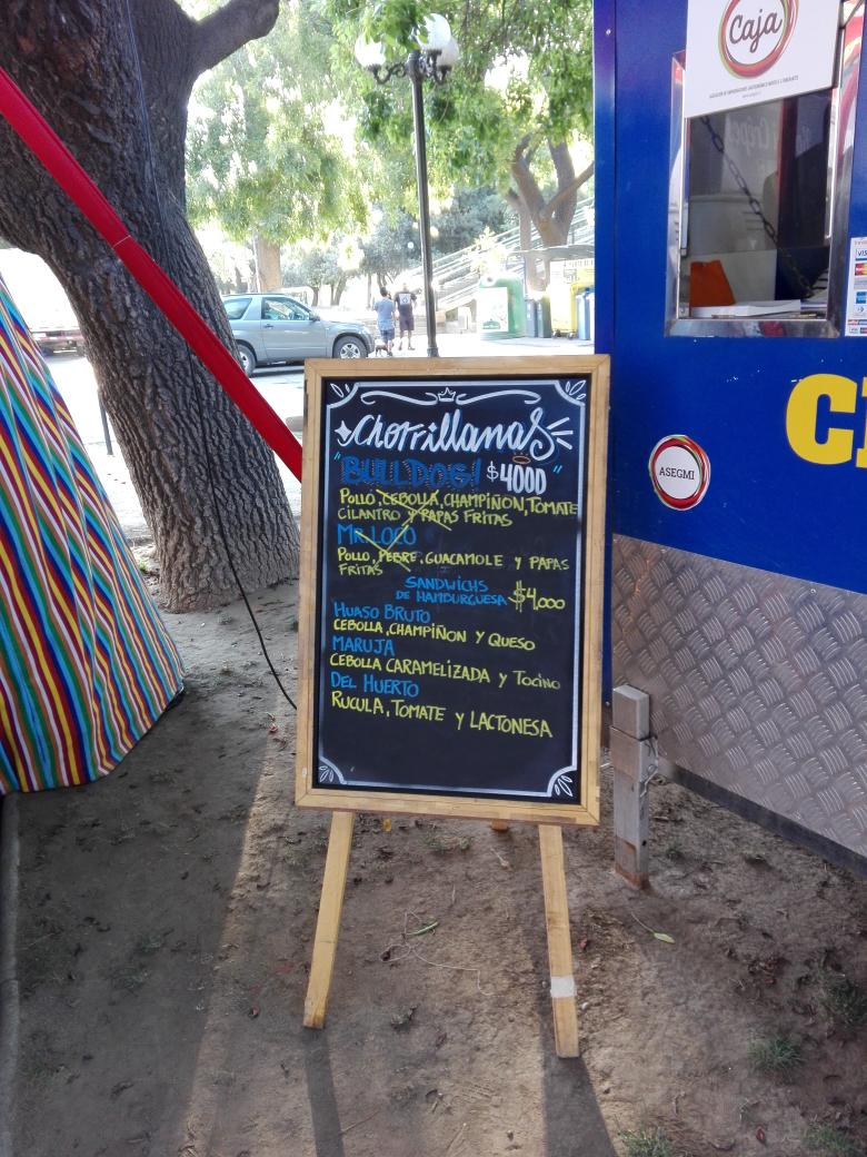 EduardVonEuropa's tweet photo. «Chilean Street Food»; This food is spicy and tasty, with excellent meat. https://t.co/tzohQRZea7