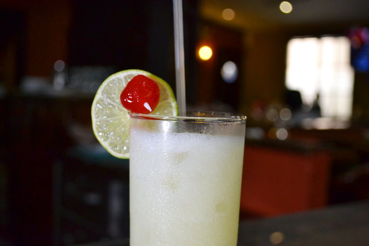 EurobuildingMiq's tweet photo. Disfrute de un refrescante momento Euro en nuestro @mrgrillmaiquetia. ¡Lo esperamos, para servirle! #MomentosEuro #FanEurobuilding https://t.co/SqV1V42KHN