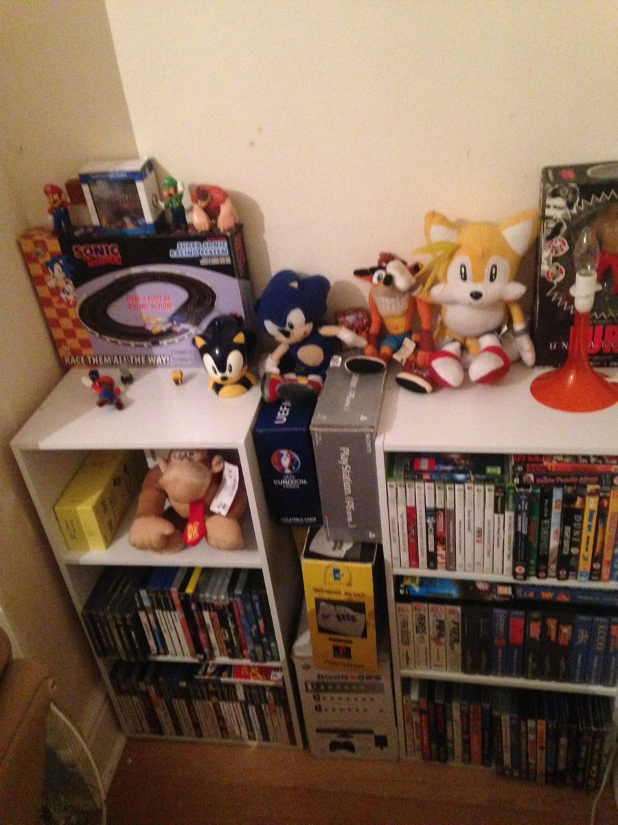 ryanwrench2's tweet photo. Games room updated 1 https://t.co/Un0kW8J0k9