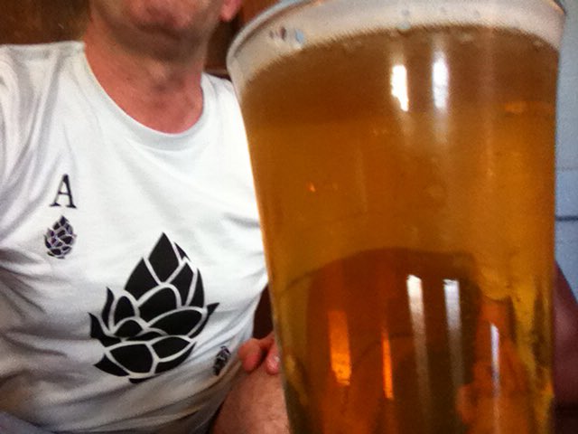 peter_bradley2's tweet photo. Donned my #aceofhops T-shirt yesterday. I get the feeling that not many people recognise a stylised image of a #hopcone ๐@TheWheaty https://t.co/qhJVrSElUu
