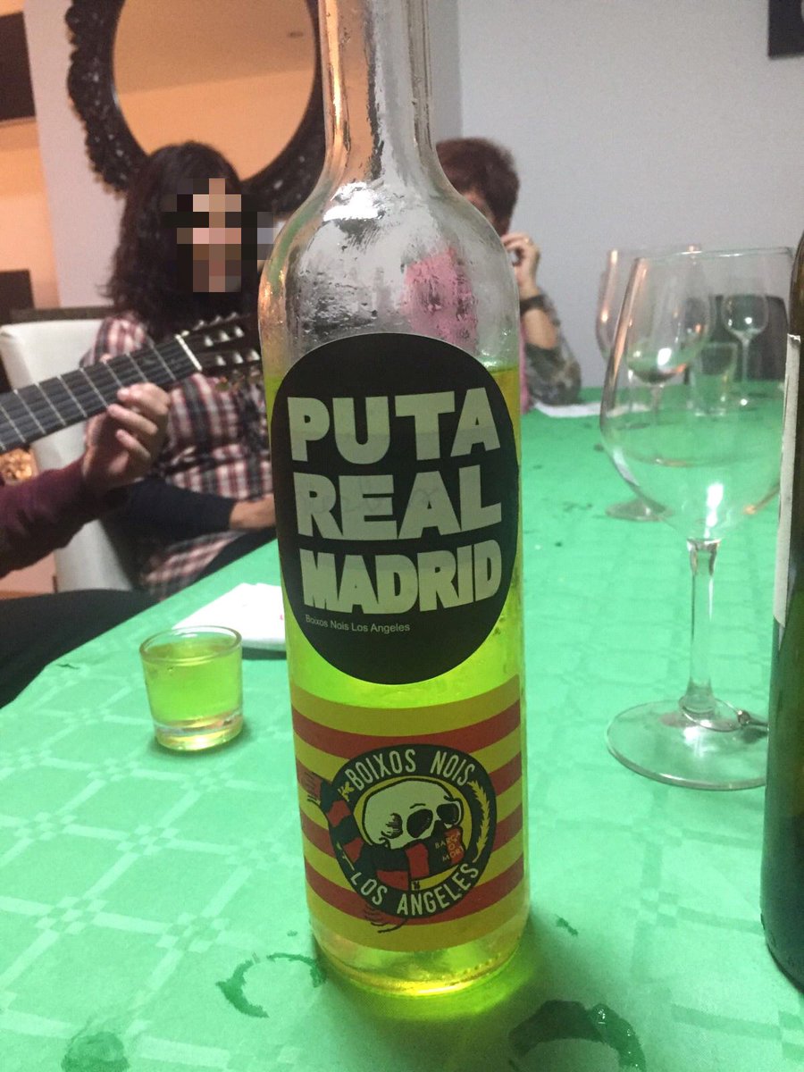 adictesFCB's tweet photo. Cena familiar 😎 #PutaRealMadriz https://t.co/qqRvASmx2R