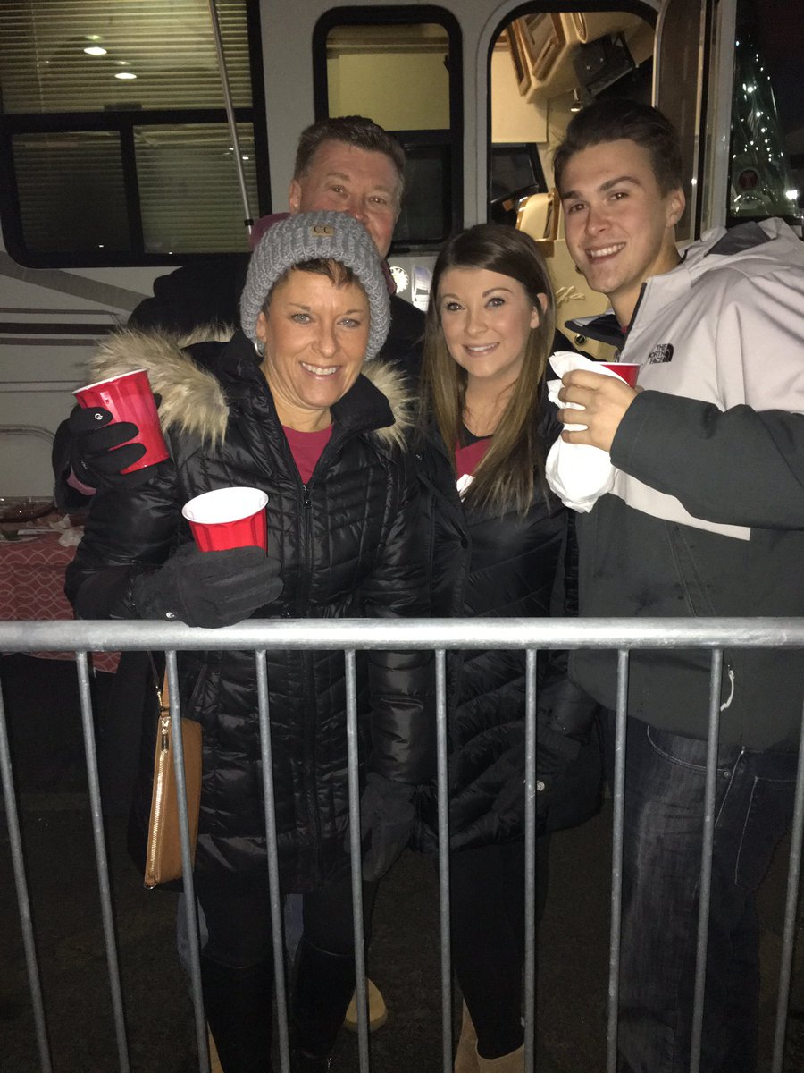 TUFB_STH's tweet photo. Thank you to the Foster family! #TUFBSTH https://t.co/yPdcBM4Hrb