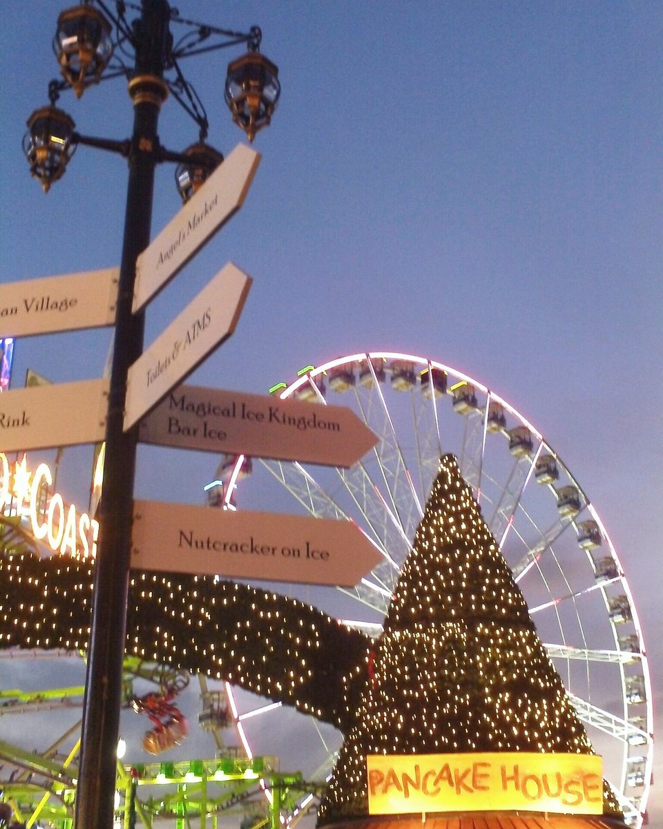 LoemBo's tweet photo. Winter Wonderland ☃❄ 
#London #citytrip #WinterWonderland #travel https://t.co/e3zgmVzM8V