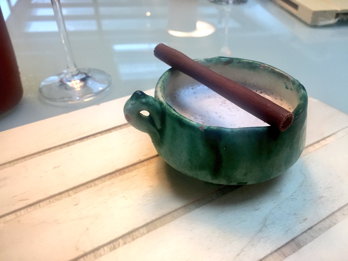 Absolutamente enamorada de @invernaderobox y de lo que hace <a href="/rdelacalle/">Rodrigo de la Calle</a>. Los POSTRES, con mayúsculas