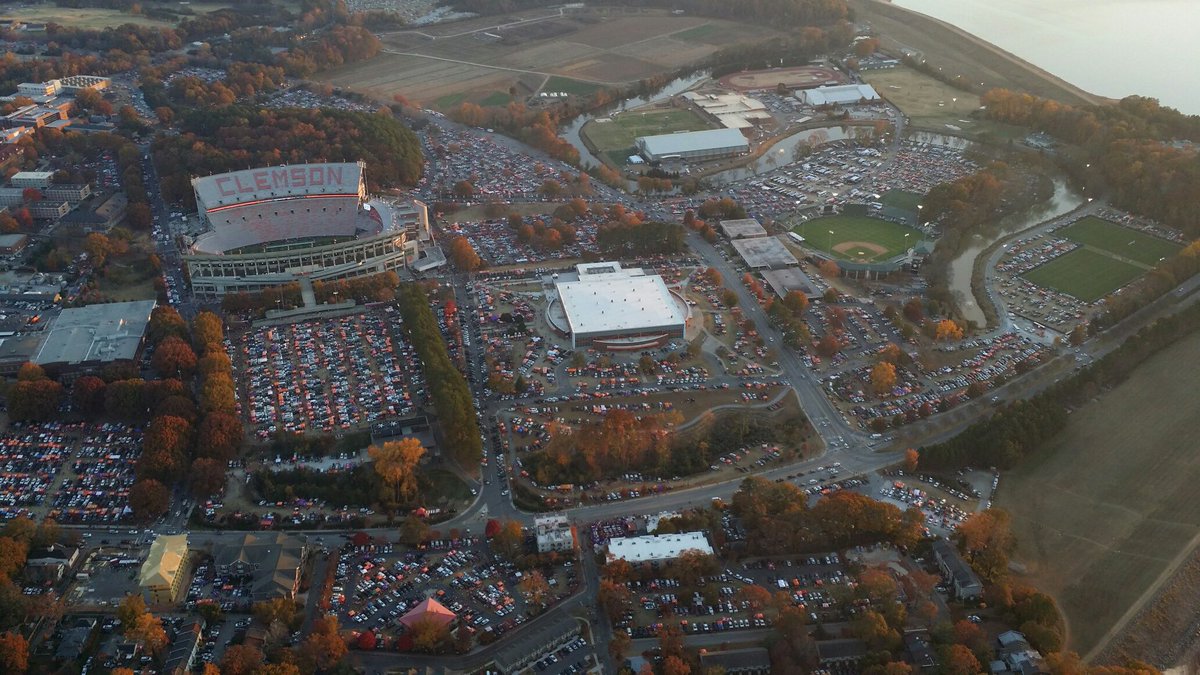 VanWagnerAerial's tweet photo. #DeathValley 🔥🔥 #Clemson by AJ https://t.co/EmUjwvoRSN