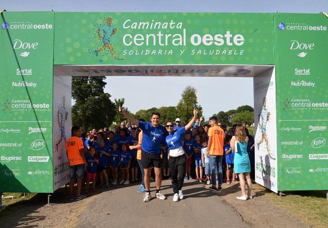eduviatweet's tweet photo. Acción de #RSE de @CentralOeste, la 4ª edición de la #CaminataSolidariaySaludable. https://t.co/QH1UBHBMRf #CCO2016 https://t.co/8RUxvDSbnS