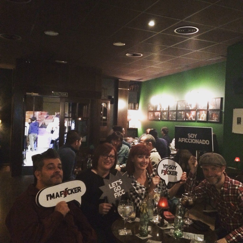 festivalFICC's tweet photo. #fickers en el #FICC45 @MRWITT1 con @desaparezca y @BlueBananasBand https://t.co/XQAtwTszwe