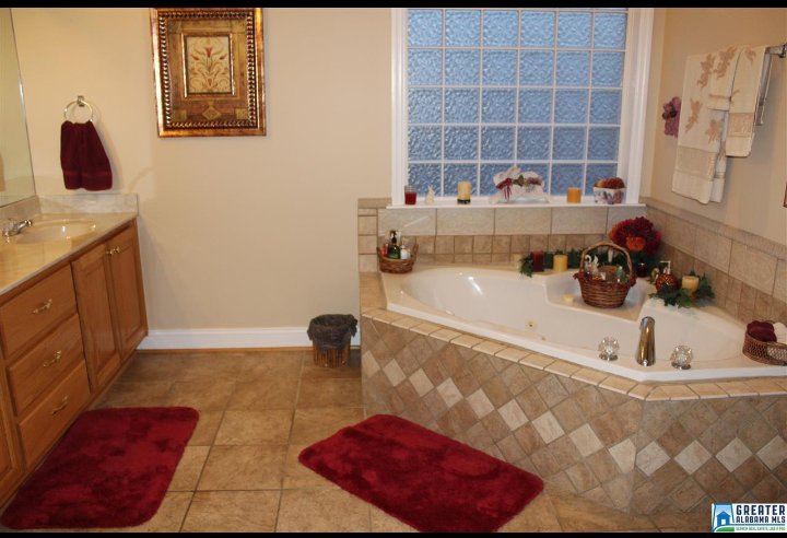 The_ButlerTeam's tweet photo. *NEW LISTING*
285 Anna Brook Ln. Oxford
$199,900
3 BR, 2 baths, corner lot, NEW carpet, hardwood floor, much more! Call the #ButlerTeam https://t.co/JxaRFuFT7B