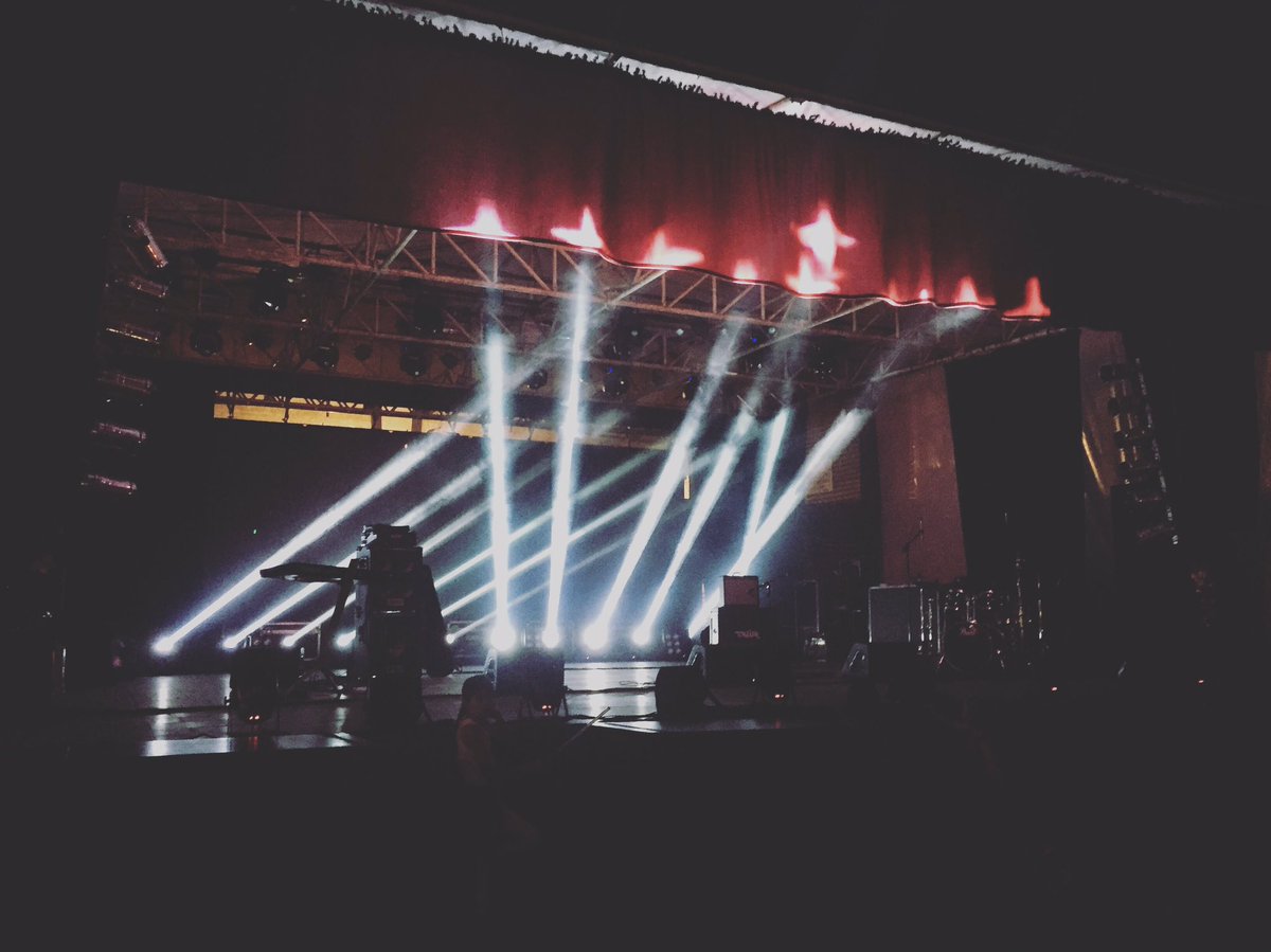 natalemcanela's tweet photo. Já está quase na hora do show O Som do Vento na Praça João Corrêa, em Canela. Vem pra cá! 🎷 #SonhoCanela https://t.co/EGj2AwCgWS