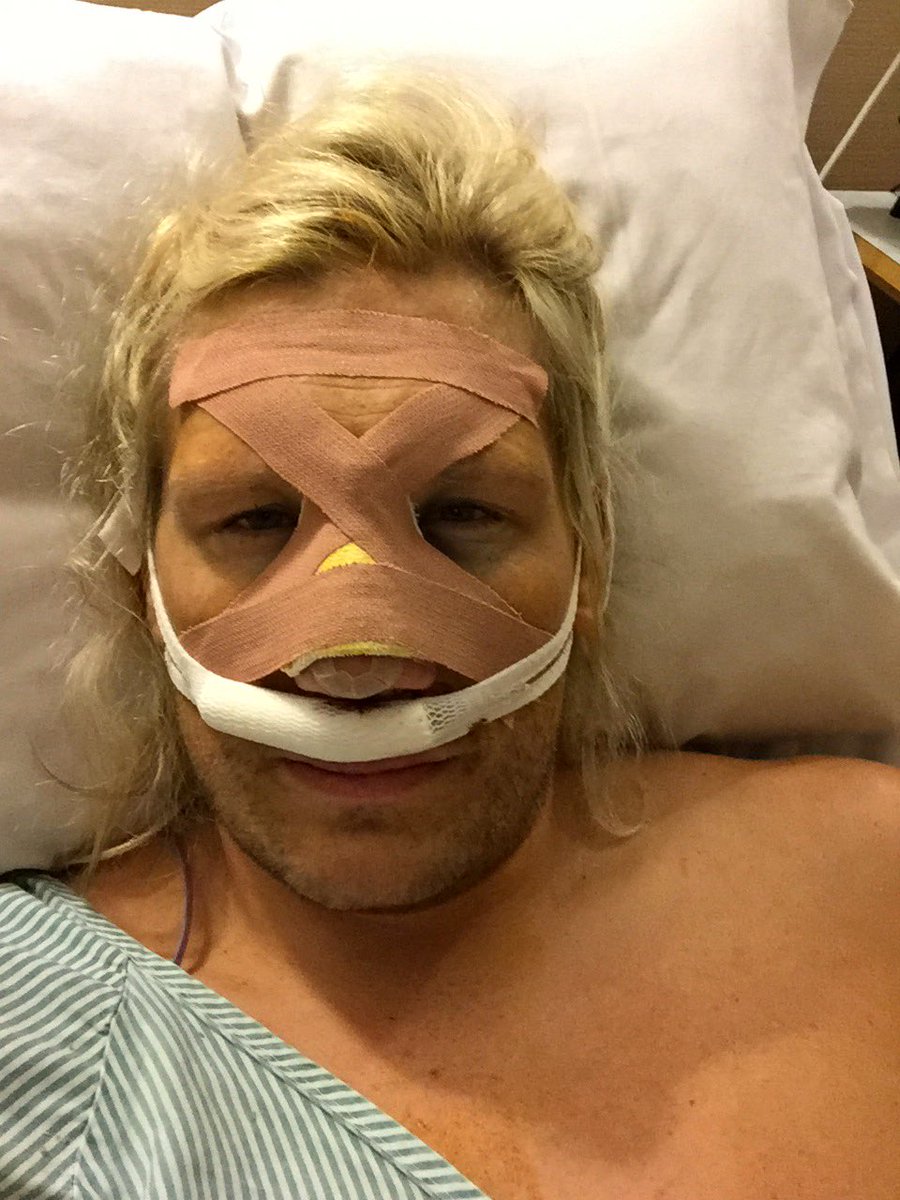 BigEorl's tweet photo. He's there
The Phantom of the Opera, 
Beware
The Phantom of the Opera. https://t.co/qsewMkmeB7