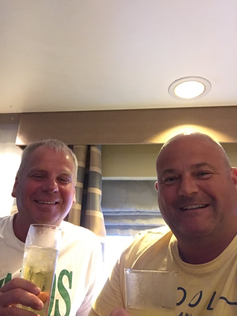 WMCPHELIM's tweet photo. Customer relations ! Mac smith &amp; Suttons lol https://t.co/XmDUisXLo4