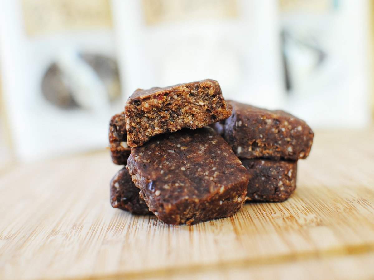 blissmo's tweet photo. Support our friends on #SmallBusinessSaturday @mybbites are #vegan #raw &amp; #glutenfree Use code Bliss2016 for 10% off! https://t.co/W1zUb1khCr
