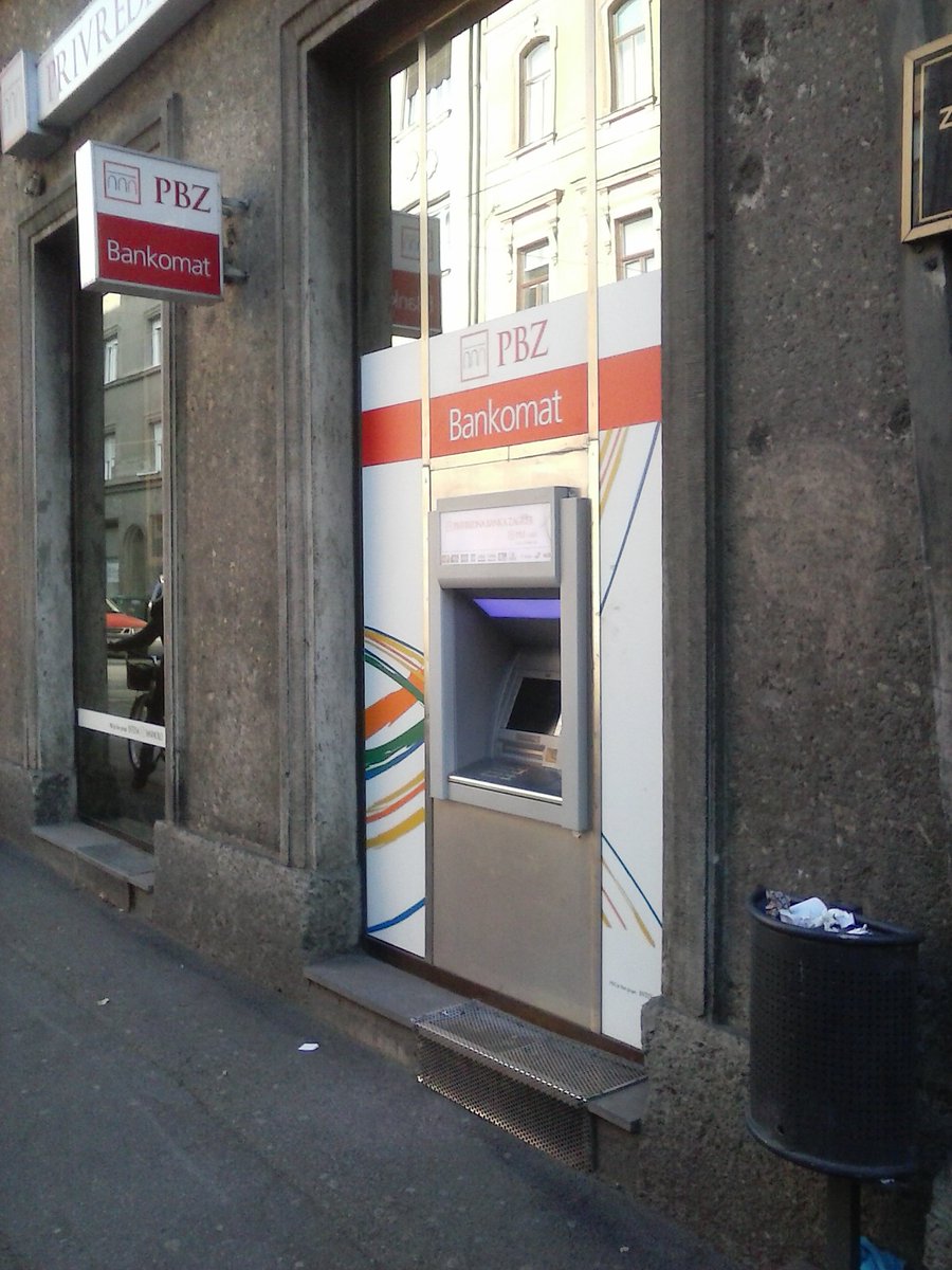 Cajero bancario Zagreb