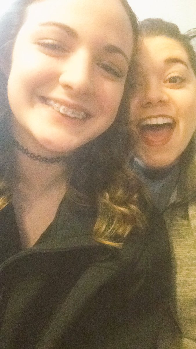 Britney_laShea's tweet photo. A BIG happy birthday to one of my favorite people ❤️❤️ love you so much already❤️❤️❤️❤️❤️ @am_treee13 https://t.co/m1sn9MtUOR