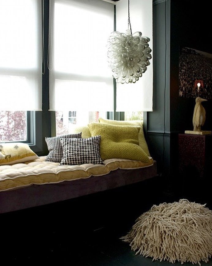 HomeInvisible tweet picture