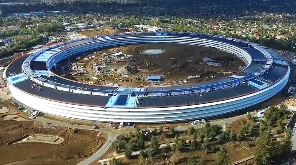 CheckInUrbana's tweet photo. Dron capta imágenes aéreas de gigante nuevo Campus de Apple en California #CheckInTech https://t.co/p1MxRXfSi2