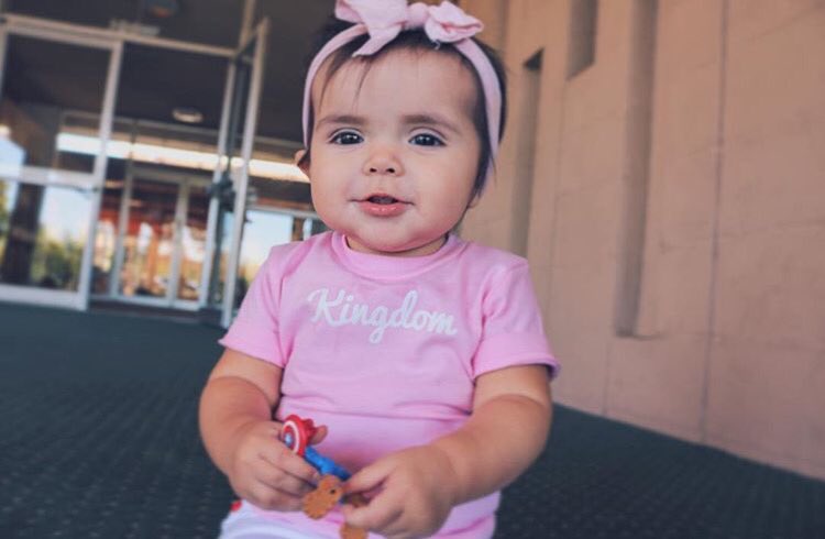 KingdomThreads_'s tweet photo. Proverbs 22:6 
Train up a child in the way he should go: and when he is old, he will not depart from it.
#KingdomBaby https://t.co/Z4vNRJ95qQ