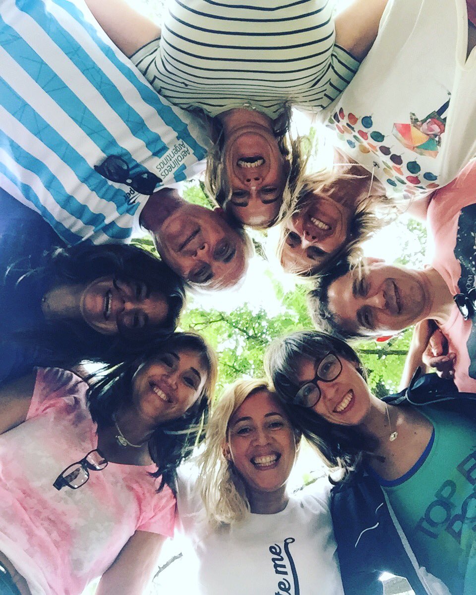 AndreaCoaching's tweet photo. Con ellos al fin del mundo 🌎❤️🔝
#LosMejores 🔝😍🎉🙌
#Coaching #Dicde
Gracias x acompañarme en este sueño
Y así terminamos una promoción más👏❤️ https://t.co/PDelkInya4
