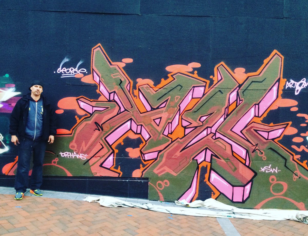 artomatic's tweet photo. #StreetArt outside #artomatic2016 @jazirockone https://t.co/V8pcaSkOsI
