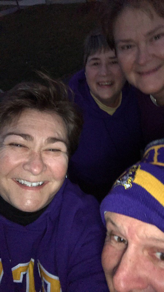 SuggsMalissa's tweet photo. #TUFBSTH Go Pirates! https://t.co/C9fb4Eki6o