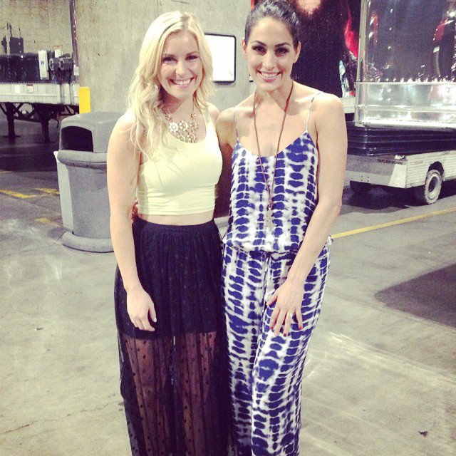 ModeActivator's tweet image. Love my Nae-Nae! 💋