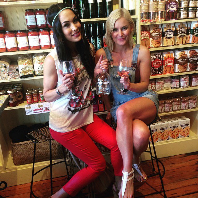 ModeActivator's tweet image. Love my Nae-Nae! 💋