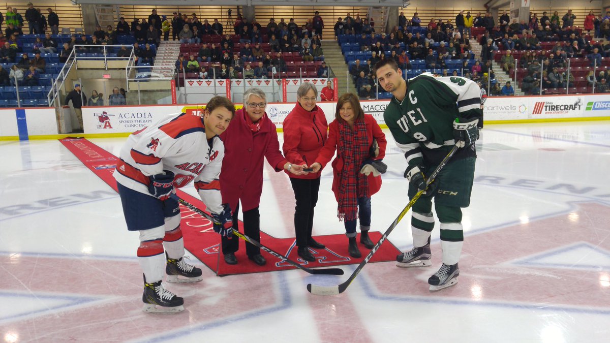 JFosterNS's tweet photo. AVRSB Superintendent &amp; Chair dropping the puck @ Acadia vs UPEI hockey game. https://t.co/iQBH1HnTzr