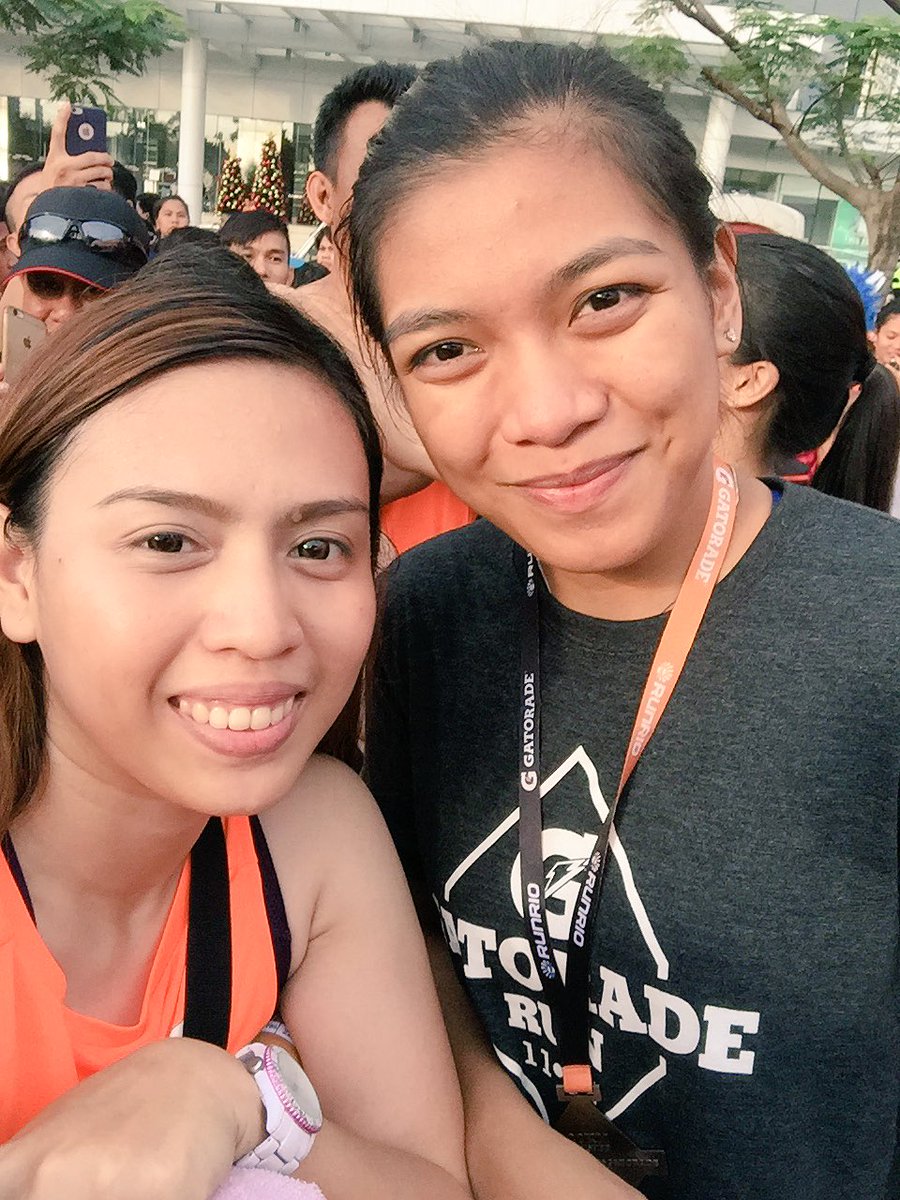 justmevivian's tweet photo. Hi @AlyssaValdez2 😀😀😀 #gatoraderun1122 #gatoraderun https://t.co/PqStoK5SqV
