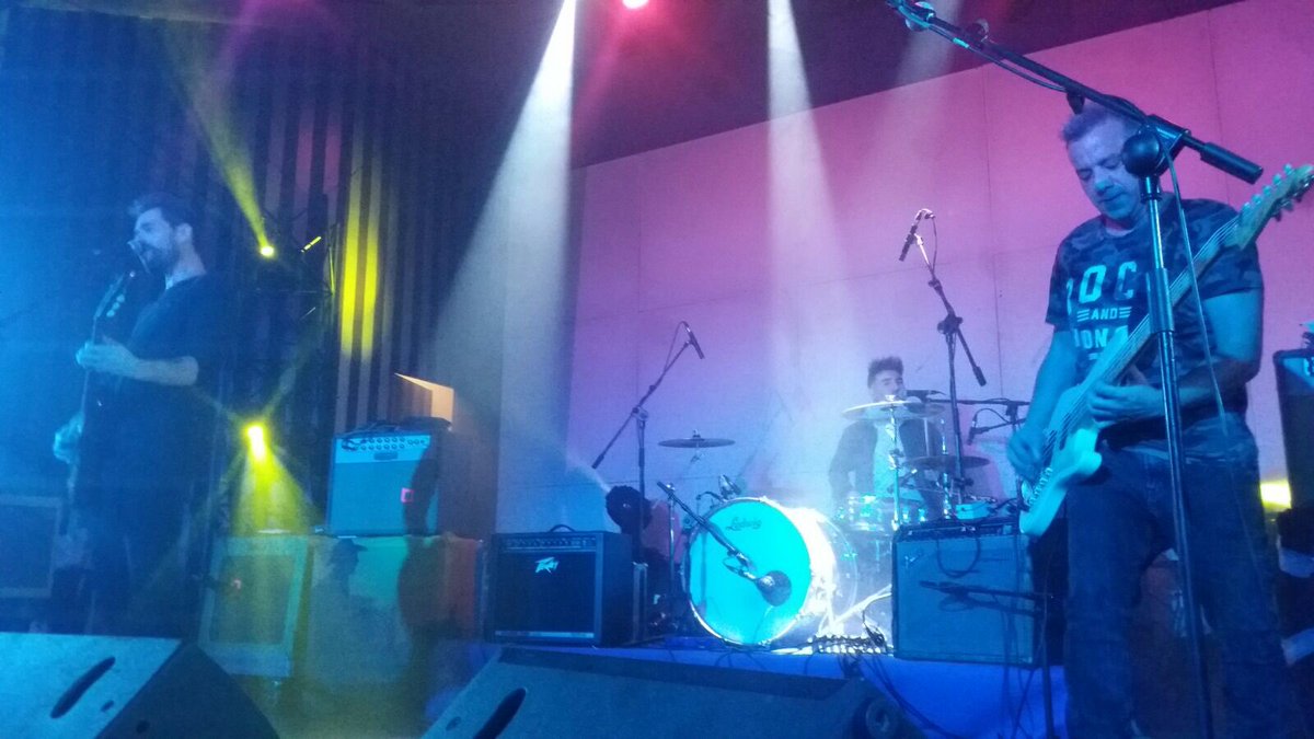 Q bien nos lo estamos pasando con <a href="/LogiaLGA/">Logia Official</a> en esta noche tan especial con #buenosviasconV aunq nos sean las 7am que fiestón más grande 😬😬😬😬