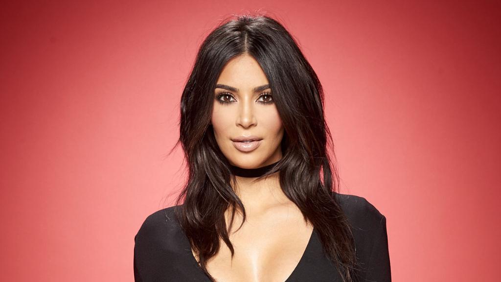 Forbes's tweet image. Highest-earning reality stars:

1. Kim Kardashian West $51M
2. Kylie Jenner $18M
3. Kendall Jenner $17M

on.forbes.com/60198Ghf5