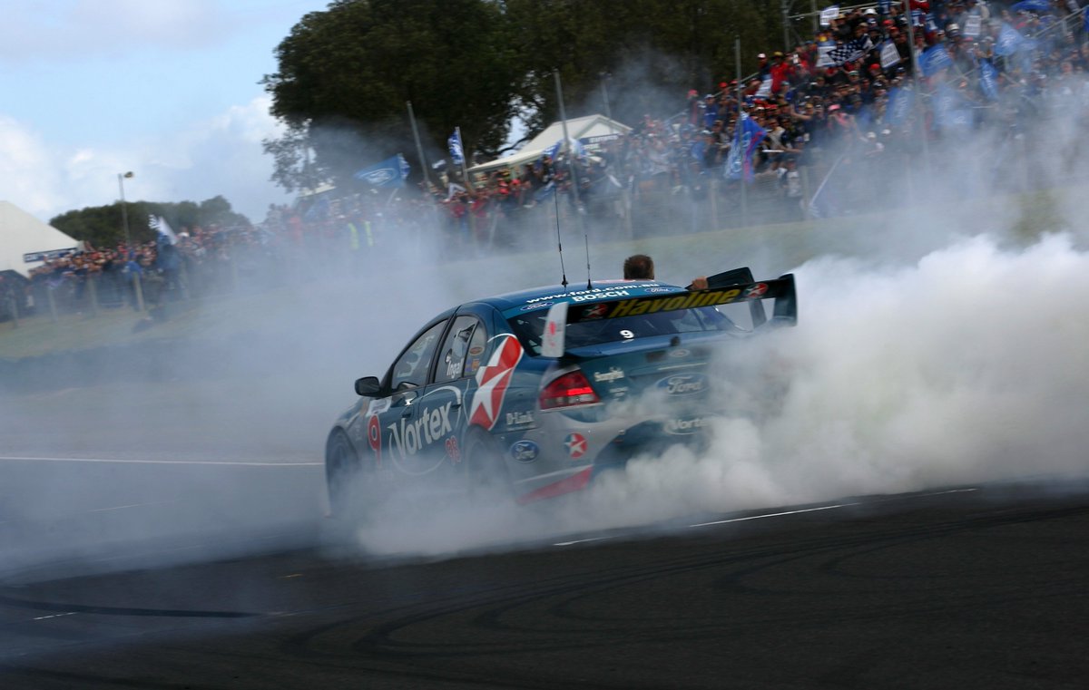 SupercarXtra's tweet photo. ON THIS DAY! Russell Ingall wins the 2005 V8 Supercars championship at Phillip Island. #VASC #V8X https://t.co/LanMUtEkoj