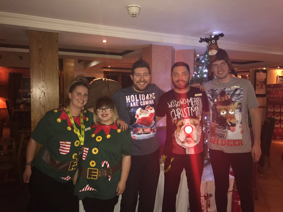 asa_piper's tweet photo. Another good xmas shift done!!! #festivefun @WeAreSUGM  @SteveAdamsTT https://t.co/tggdaSpErN