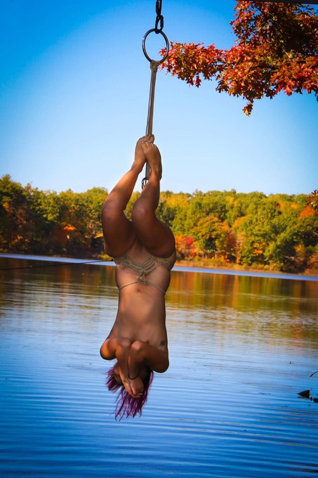 I try to drown you out, you drown me. This power struggle is real but it's the only way I feel. #bdsmart<a href="/tag/lovewhatyoudo"class="tags"><span>#lovewhatyoudo</span></a><a href="/tag/bdsmart"class="tags"><span>#bdsmart</span></a><a href="/tag/fineartphotography"class="tags"><span>#fineartphotography</span></a>