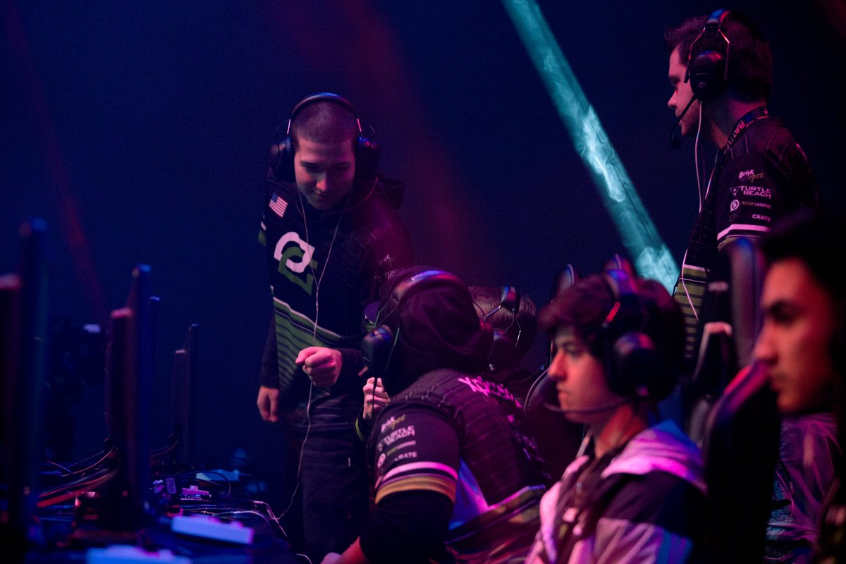 GearsEsports's tweet photo. Score Update: @OpTicGaming takes it 2-0 over @VexX_Gaming on https://t.co/6Rp7mmxTzQ #GearsProCircuit https://t.co/xwbh9PWuZK