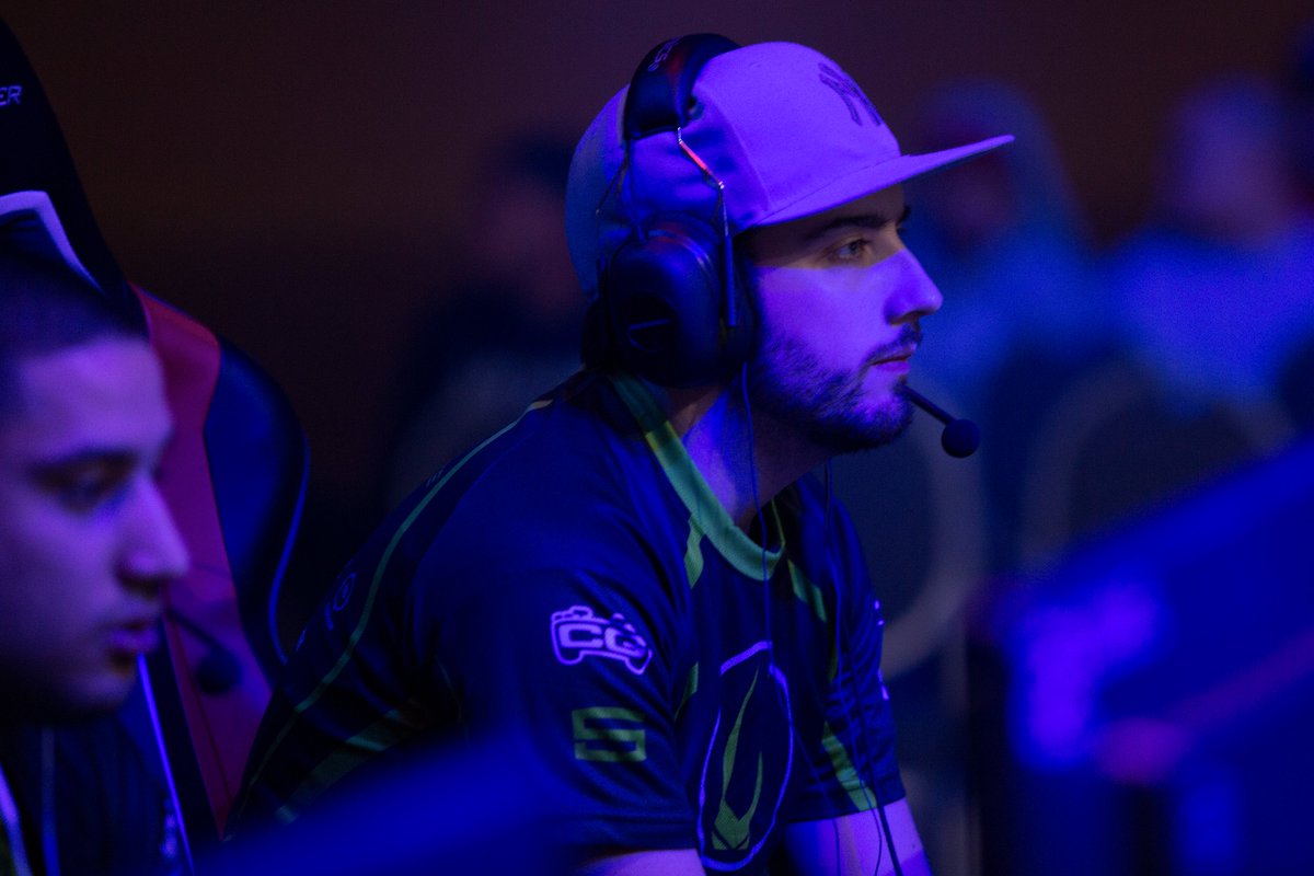 GearsEsports's tweet photo. Score Update: @OpTicGaming takes it 2-0 over @VexX_Gaming on https://t.co/6Rp7mmxTzQ #GearsProCircuit https://t.co/xwbh9PWuZK