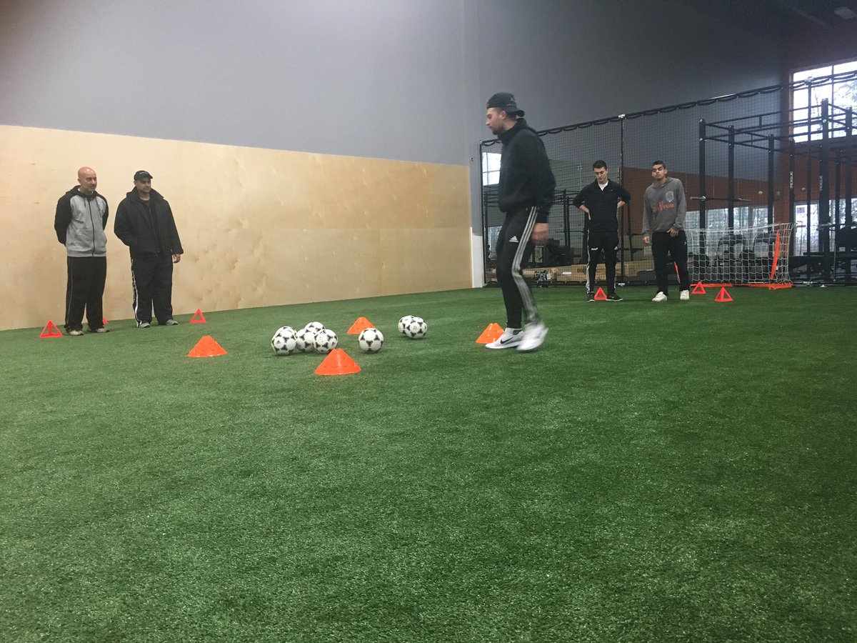 Jasmine Mander tweet media