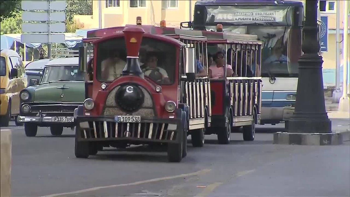 Music stops in Havana on day Castro dies bit.ly/2fAaQIF?utm_me… https://t.co/JND9ka8SV6