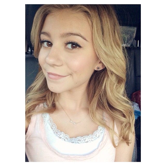 SpringAnything's tweet image. Happy @G_Hannelius 🙂☺️