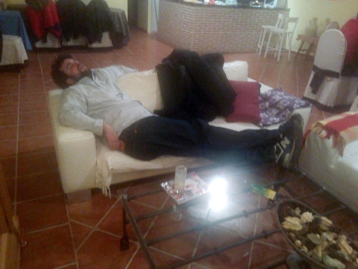 Q duras son las cenas de kintolis <a href="/Alvaro_aaa/">Alvaro.</a> jajajajaajajjaja!!!! Vivan los kintos del 85