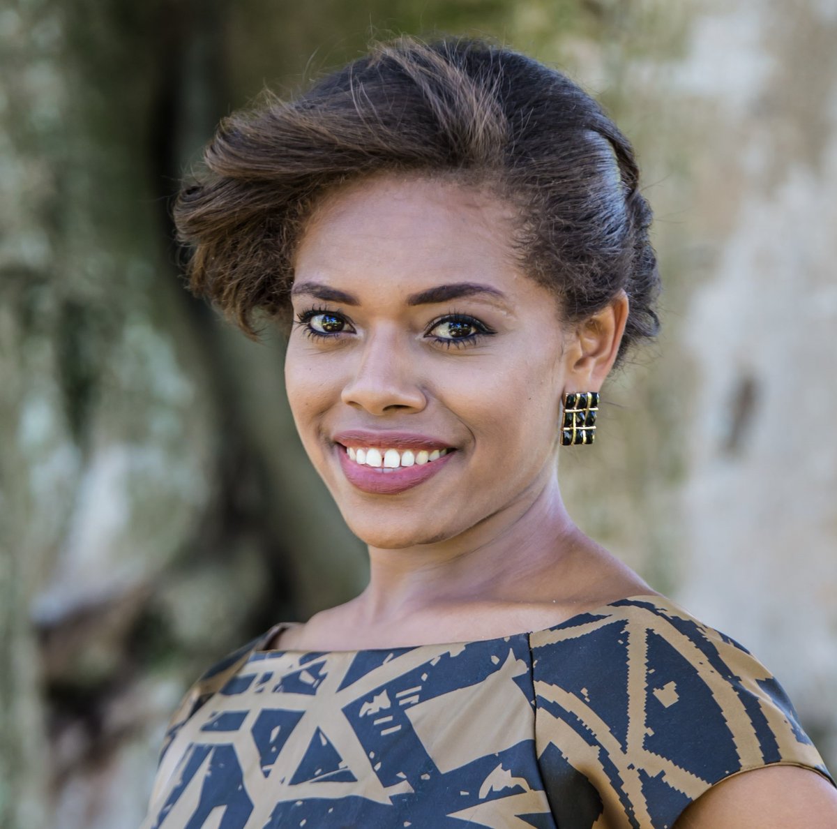 fijitimes's tweet photo. Voting for the #MissPacificIslands #Internet prize begins at 5pm Fiji Time. VOTE: https://t.co/NVwMBkAbuB https://t.co/RyW1qPDGaN https://t.co/cnRyNEAOQj
