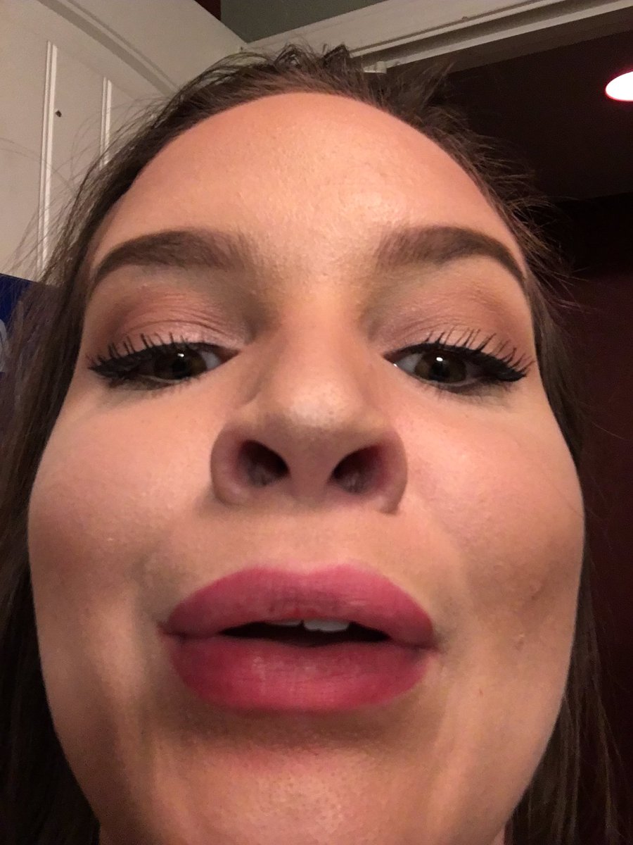 kylasavannahh's tweet photo. Forgot my phone at work for five minutes..  @angela_elmer https://t.co/RVq2IgEhgq