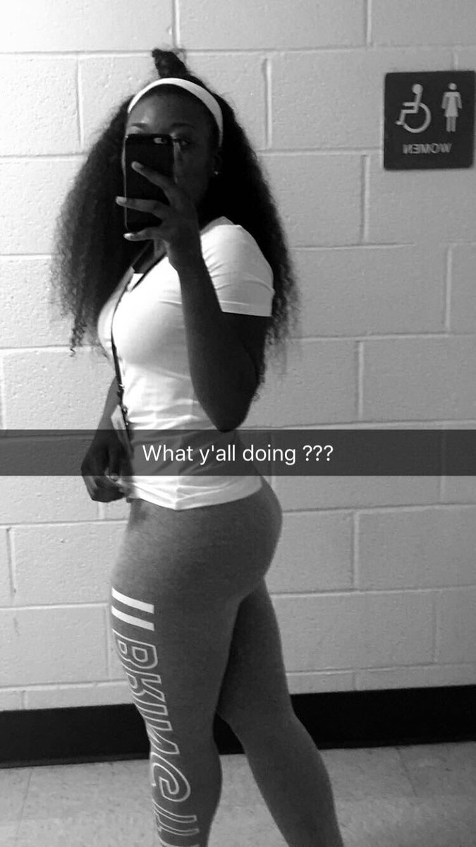 _Daaayumm's tweet photo. #ThickasHellChallenge 👅 https://t.co/KJrGXclRsj