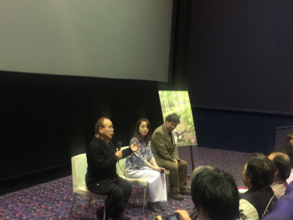 Okkun231's tweet photo. 「この世界の片隅に」舞台挨拶。109シネマズ富谷。
写真撮影してがんがんSNSで回してほしいとのこと。

監督曰く「すずさんはいま91歳。いまも元気に広島カープの応援していますよ！」だって。「その時代だけ」でなく今と地続きの映画だよいう言葉が印象深かった。 #この世界の片隅に https://t.co/J9nHaJwErJ