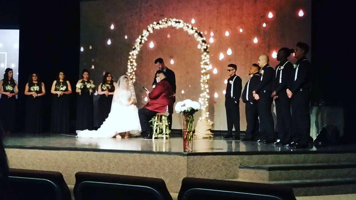 4gvnkustomz's tweet photo. Congrats Tony and Amanda
#thecotewedding https://t.co/wRW9vq5N7p