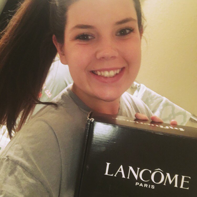 CourtneyCC16's tweet photo. Thank you @Influenster and @Lancome for sending me an amazing FREE TRIAL and VoxBox. #LookMeInMyLashes #contest https://t.co/n7MdGIgJIn