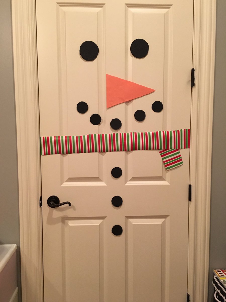 AnnaVoynik's tweet photo. It's beginning to l👀k a lot like Christmas! ⛄️⛄️⛄️⛄️⛄️⛄️⛄️⛄️ https://t.co/INqyD7eO5E